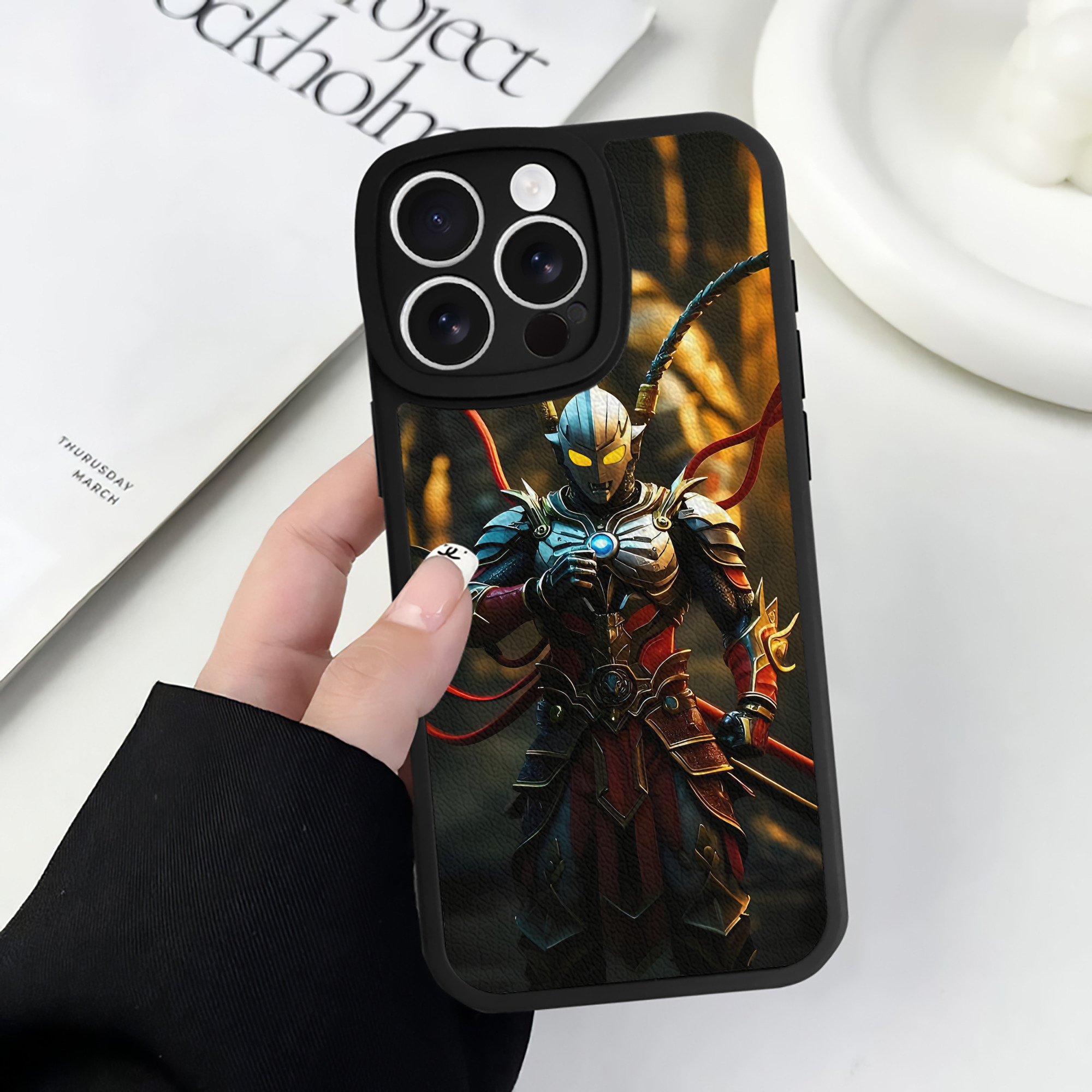 （画像用） ウルトラマン Ultraman 【iPhone 16シリーズ対応】シリコンスマホケース（レザー調） 材質：シリコン